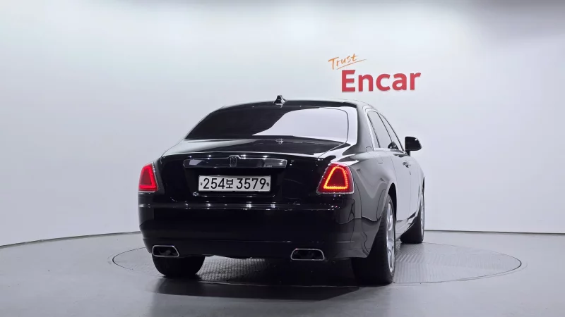 Rolls-Royce GHOST