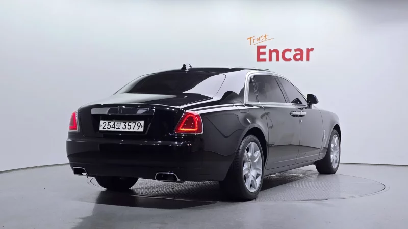 Rolls-Royce GHOST