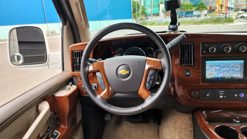 Chevrolet Express Van