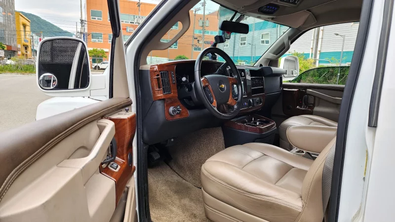 Chevrolet Express Van