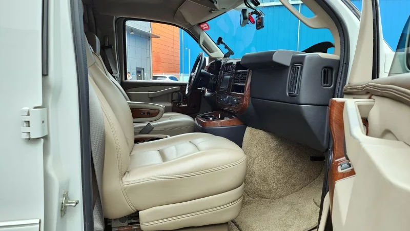 Chevrolet Express Van