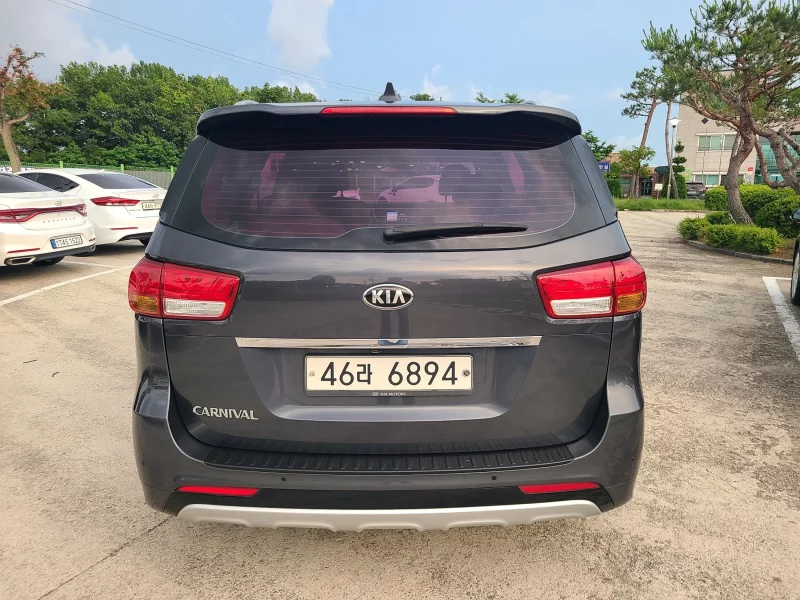 Kia Carnival