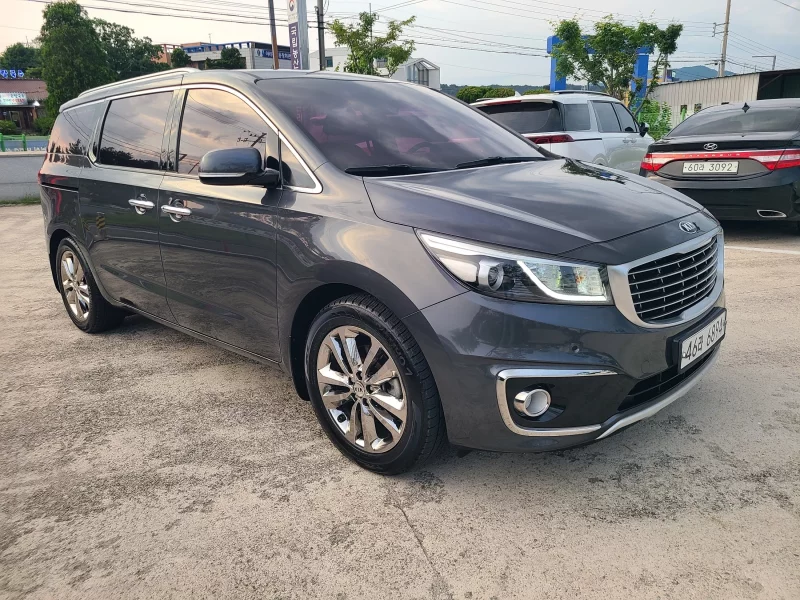 Kia Carnival
