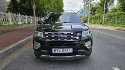 Ford EXPLORER