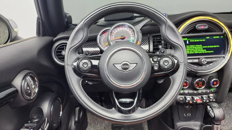 MINI Cooper Convertible