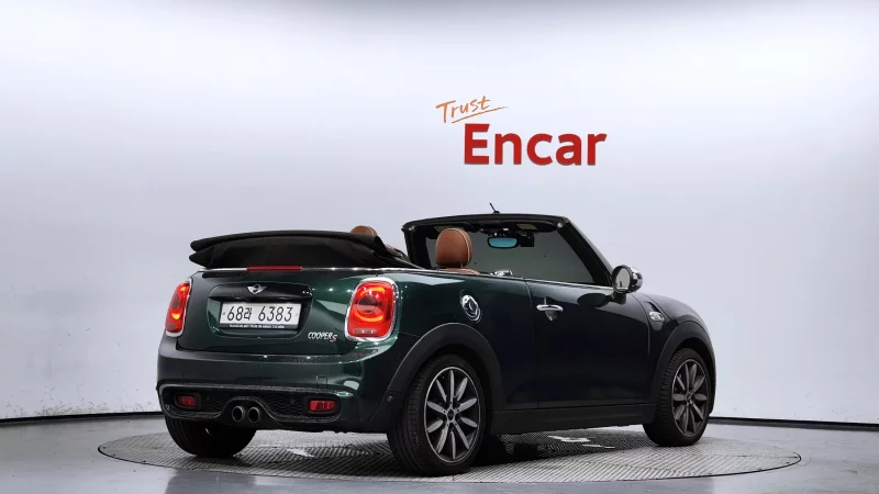 MINI Cooper Convertible