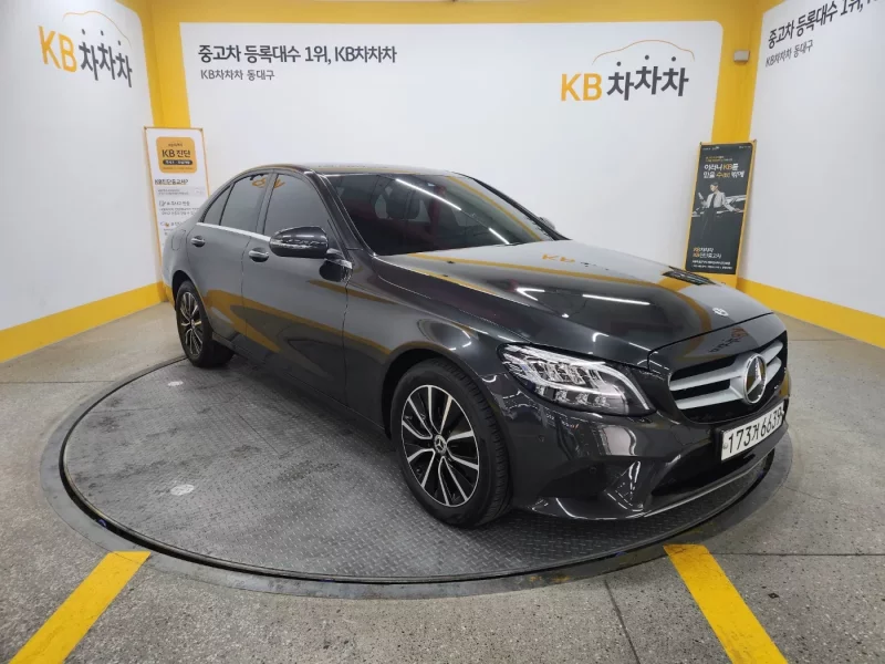 Mercedes-Benz C-Class