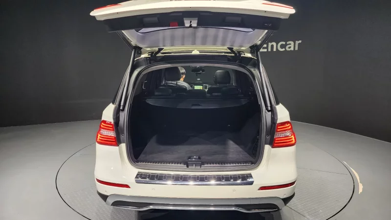 Mercedes-Benz M-class