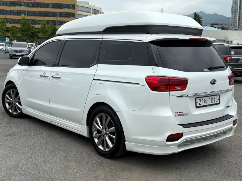 Kia Carnival