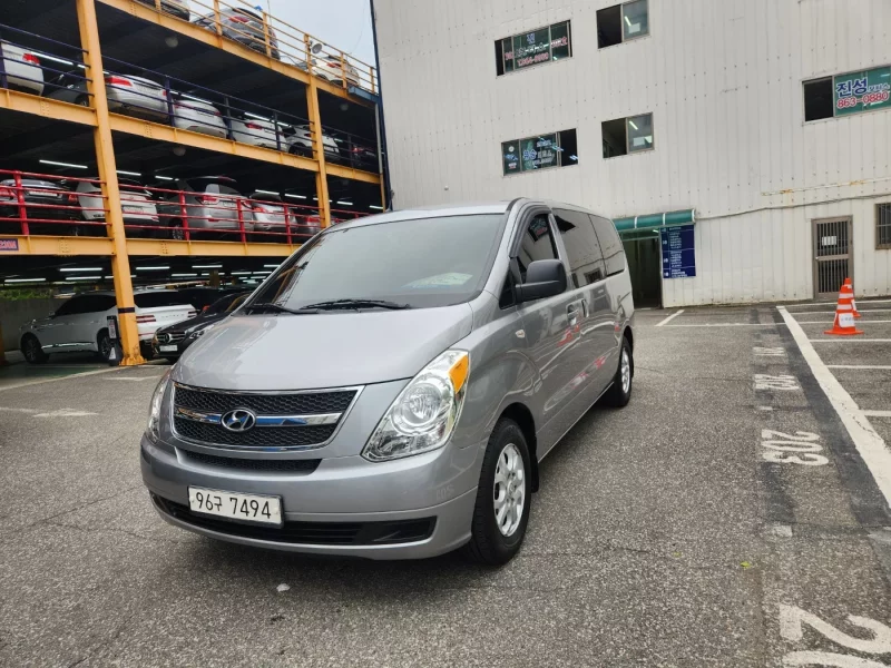 Hyundai Starex
