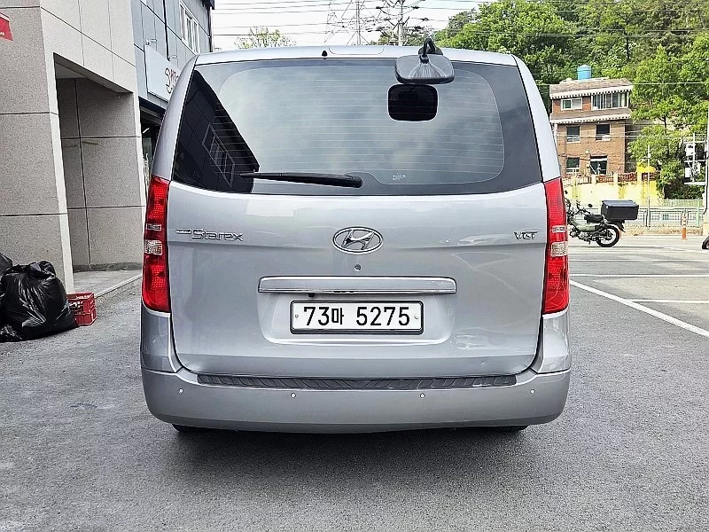 Hyundai Starex