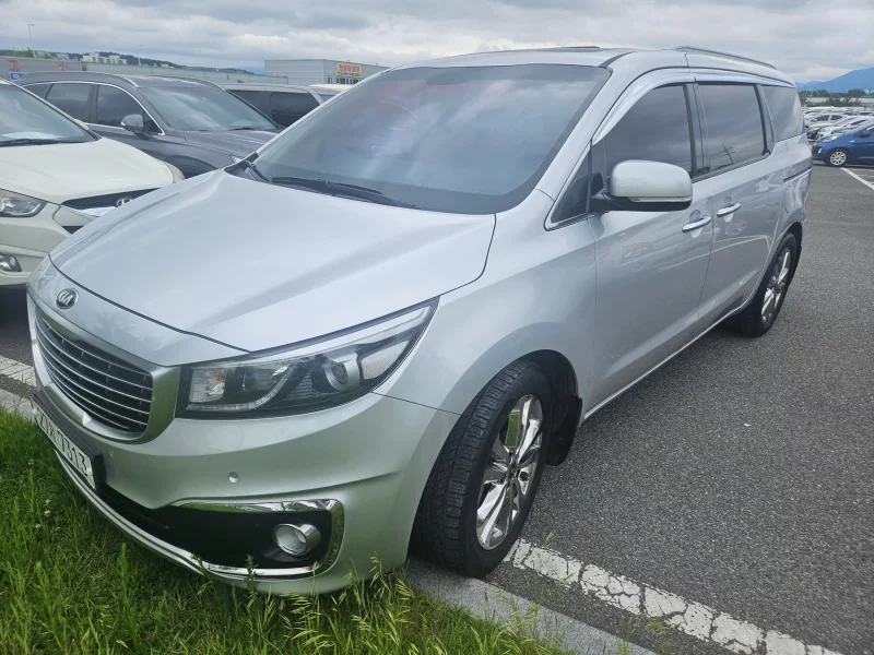 Kia Carnival