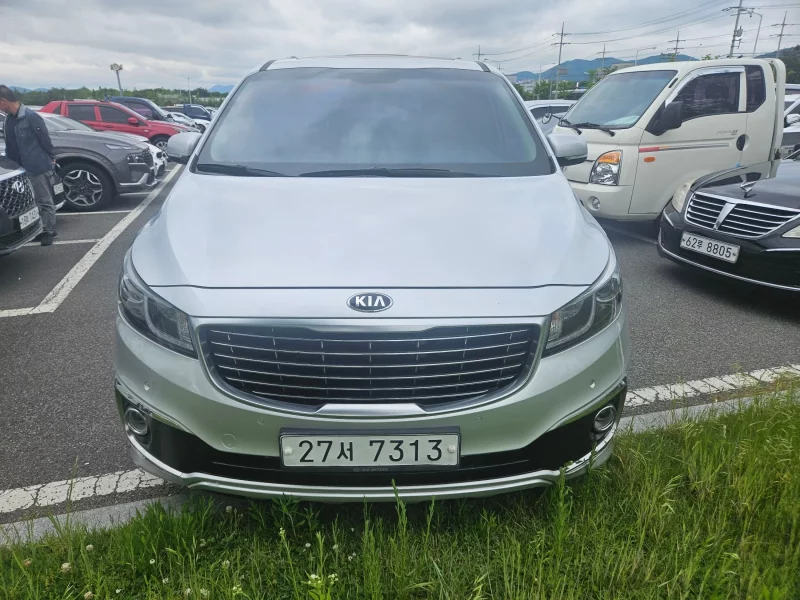 Kia Carnival