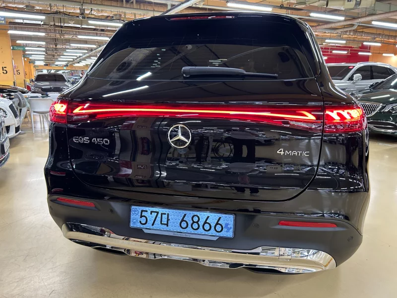 Mercedes-Benz EQS SUV