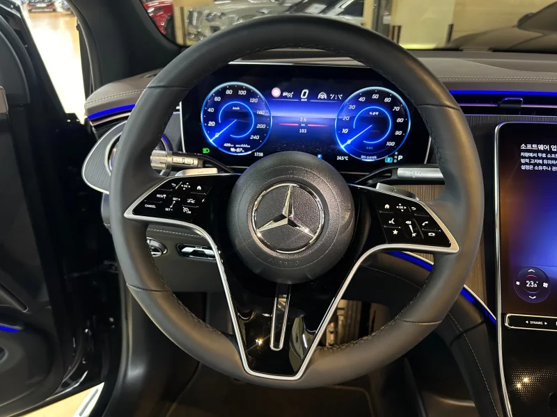 Mercedes-Benz EQS SUV