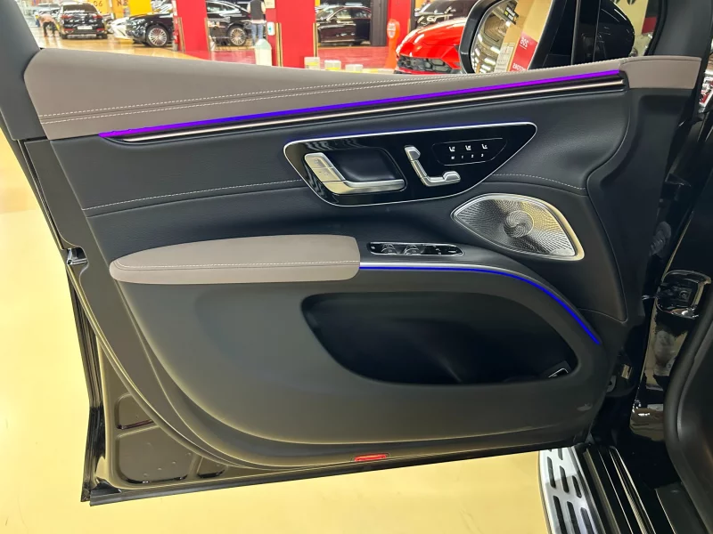 Mercedes-Benz EQS SUV