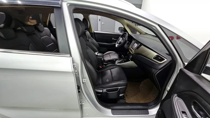 Kia Carens