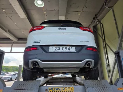 Jeep CHEROKEE