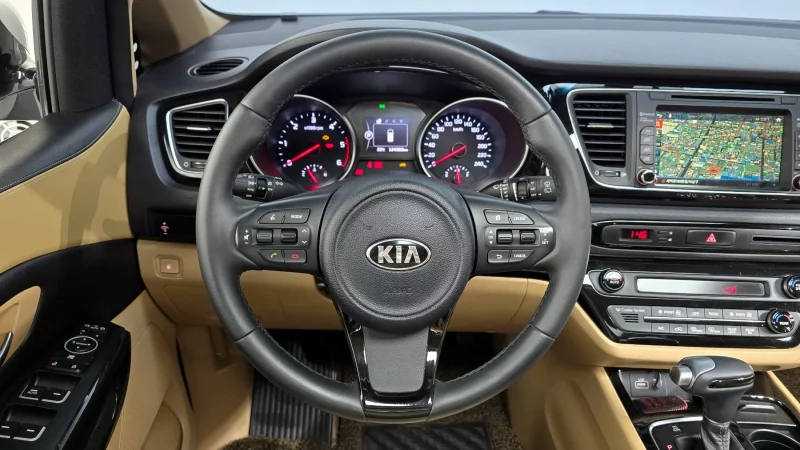 Kia Carnival