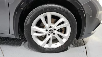 Infiniti Q30