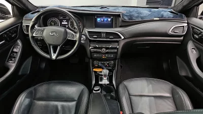 Infiniti Q30