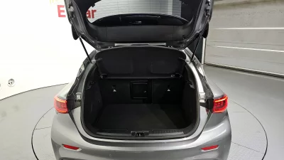 Infiniti Q30