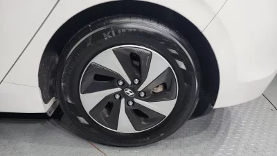 Hyundai Ioniq