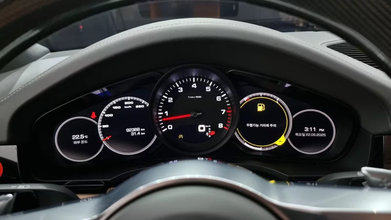 Porsche CAYENNE