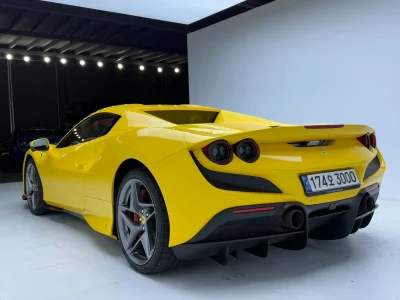 Ferrari F8