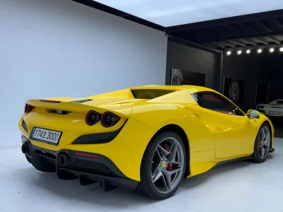 Ferrari F8