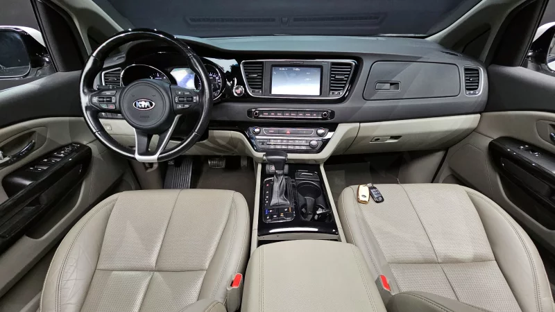 Kia Carnival