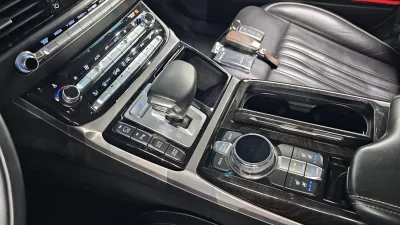 Genesis EQ900