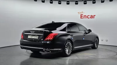 Genesis EQ900