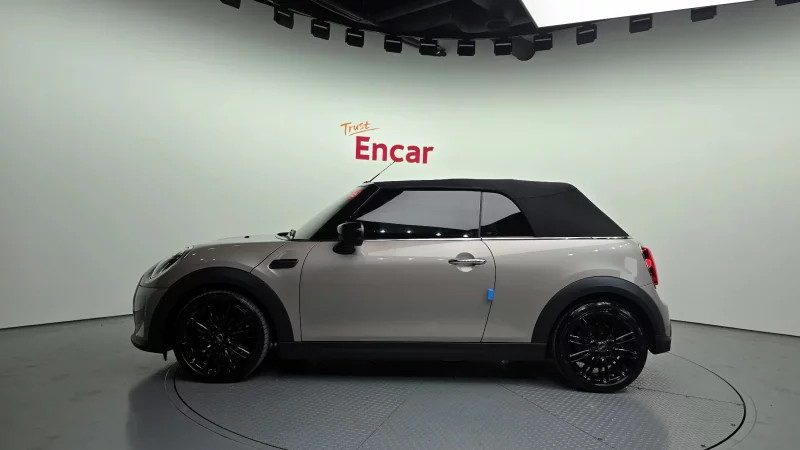 MINI Cooper Convertible