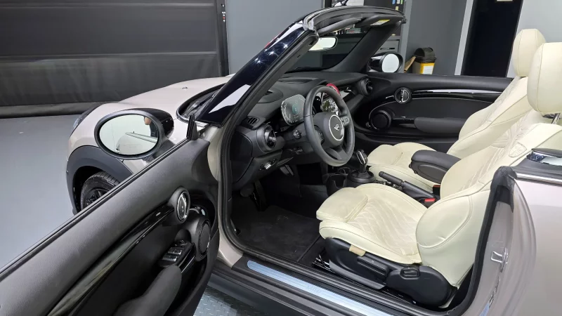 MINI Cooper Convertible