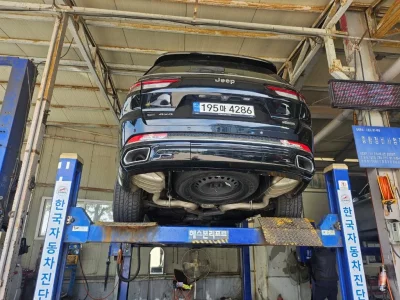 Jeep CHEROKEE