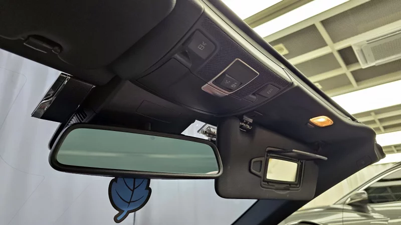 Mercedes-Benz SL-Class