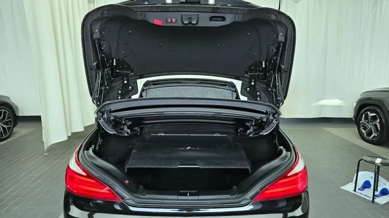 Mercedes-Benz SL-Class