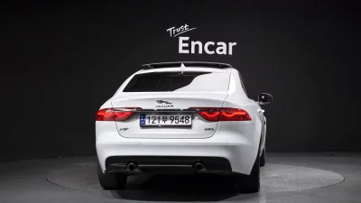 Jaguar XF