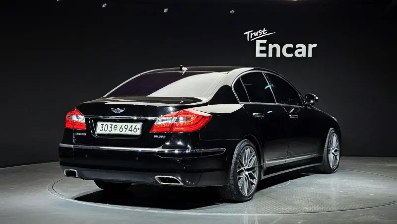 Hyundai Genesis
