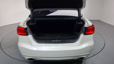 Nissan MAXIMA