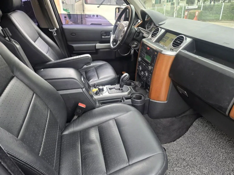 Land Rover DISCOVERY