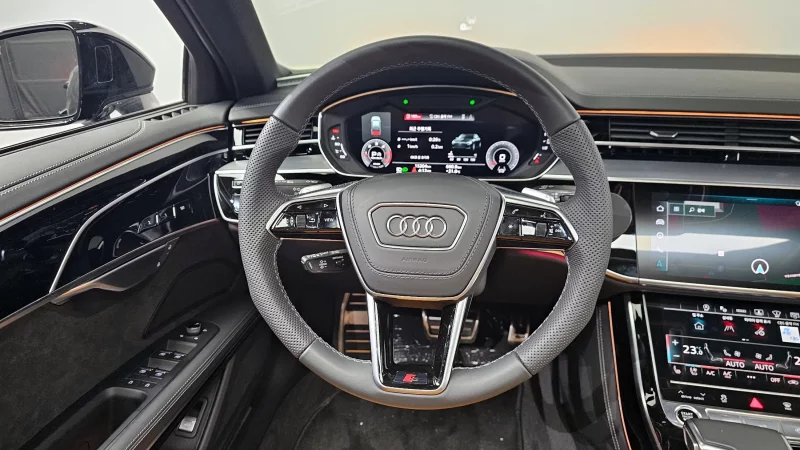 Audi A8