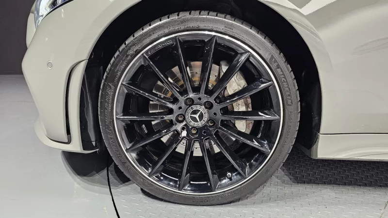 Mercedes-Benz CLS-Class