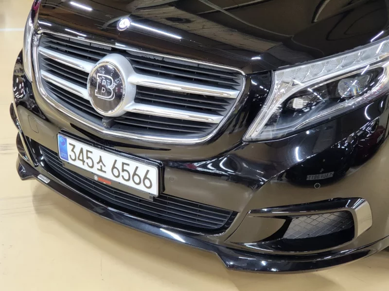 Mercedes-Benz V-Class