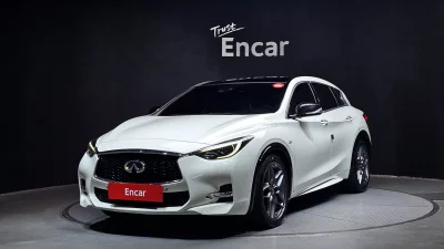 Infiniti Q30