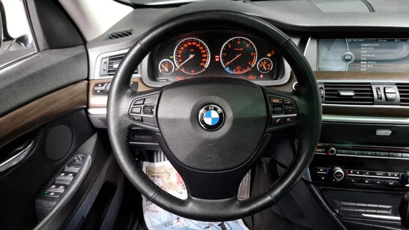 BMW 5-Series Gran Turismo