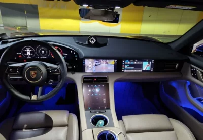 Porsche TAYCAN