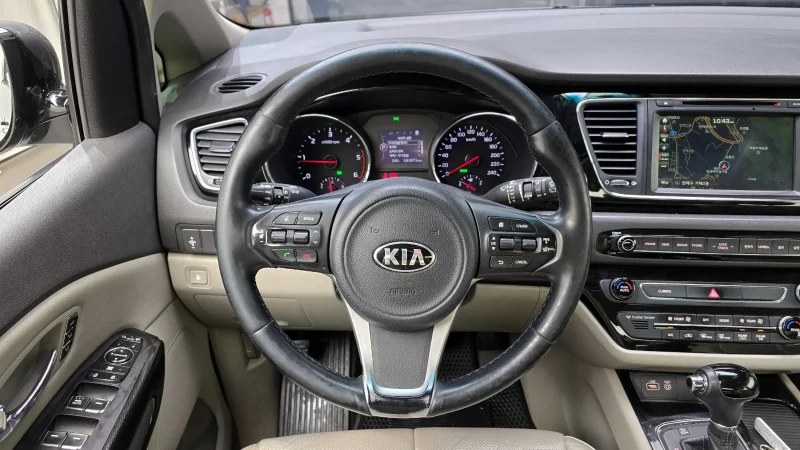 Kia Carnival