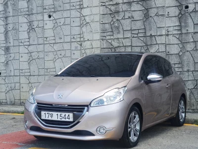 Peugeot 208